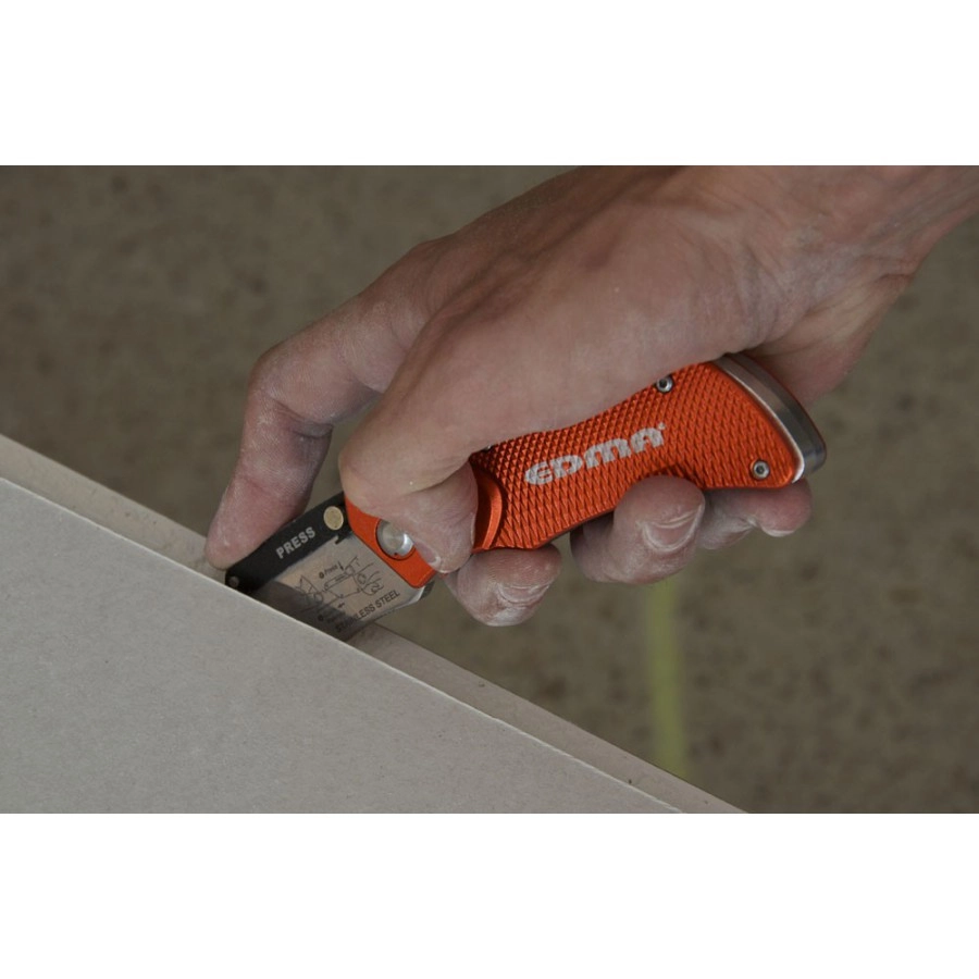 Couteau Cutter Pliable Pro EDMA Avec Pochette - 60655 5 Couteau Cutter Pliable Pro EDMA Avec Pochette - 60655 – Image 3