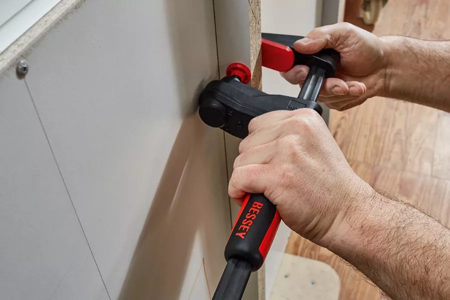 Serre-joint à Engrenage Gearklamp BESSEY - Serrage 150 Mm Saillie 60 Mm Rail 19 X 6 Mm - GK15 11 Serre-joint à Engrenage Gearklamp BESSEY - Serrage 150 Mm Saillie 60 Mm Rail 19 X 6 Mm - GK15 – Image 9