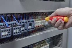 Tournevis Porte-embout WIHA PocketMax Isolé 1000V + 4 Embouts Isolés Slim - 45296 12 Tournevis Porte-embout WIHA PocketMax Isolé 1000V + 4 Embouts Isolés Slim - 45296 -Artisanat Domestique Réduit anw sb283109040 pocketmax electric verteilerkasten 03